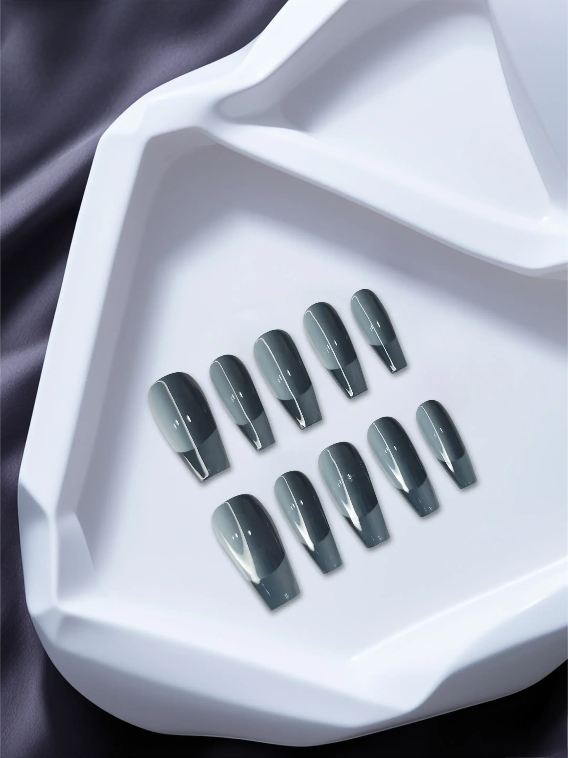 Amadela Spatial Sense Gradient Manicure Press-On Nails - Image 6