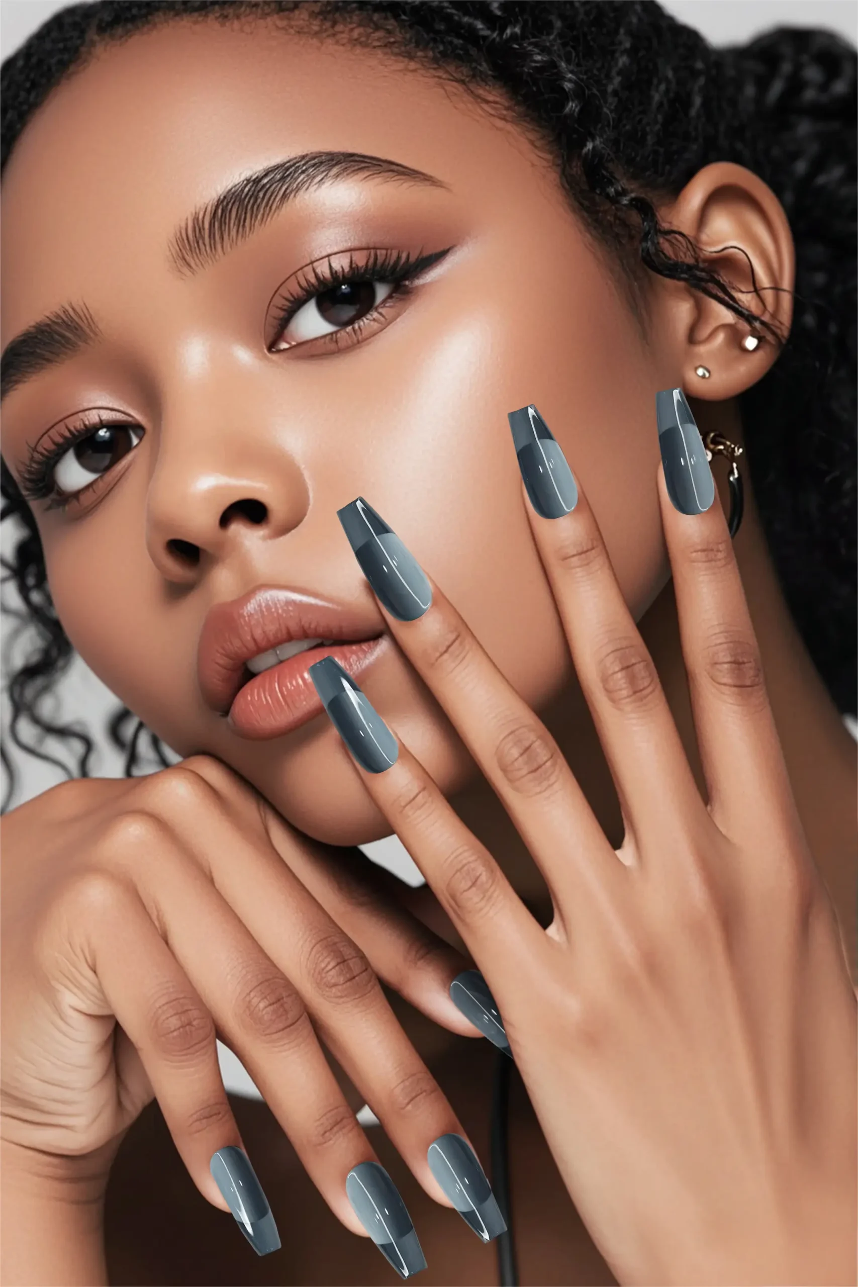 Nail design, elegant and stylish, suitable for all occasions