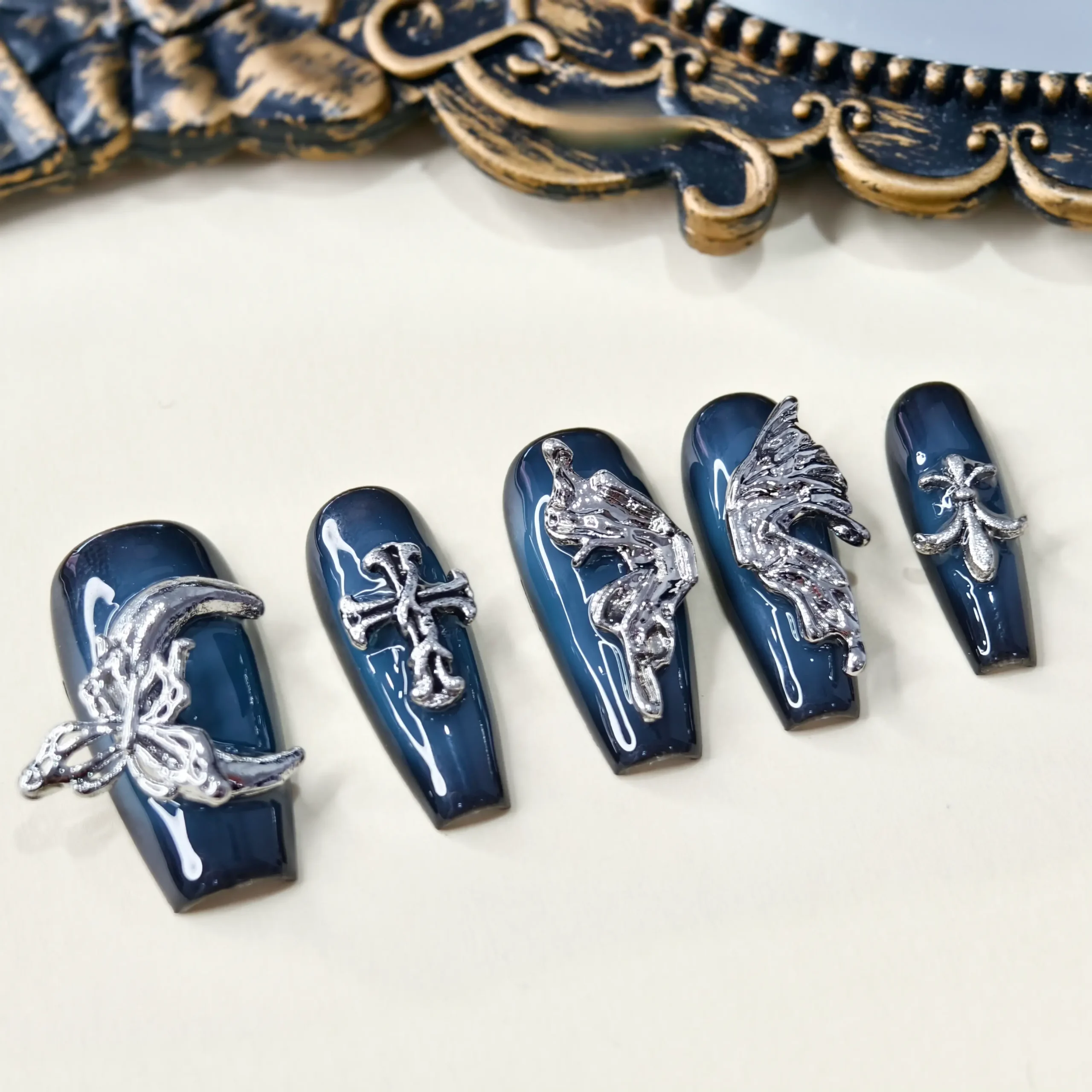 Amadela Butterfly on the Moon Gradient Press-On Nails - Image 3