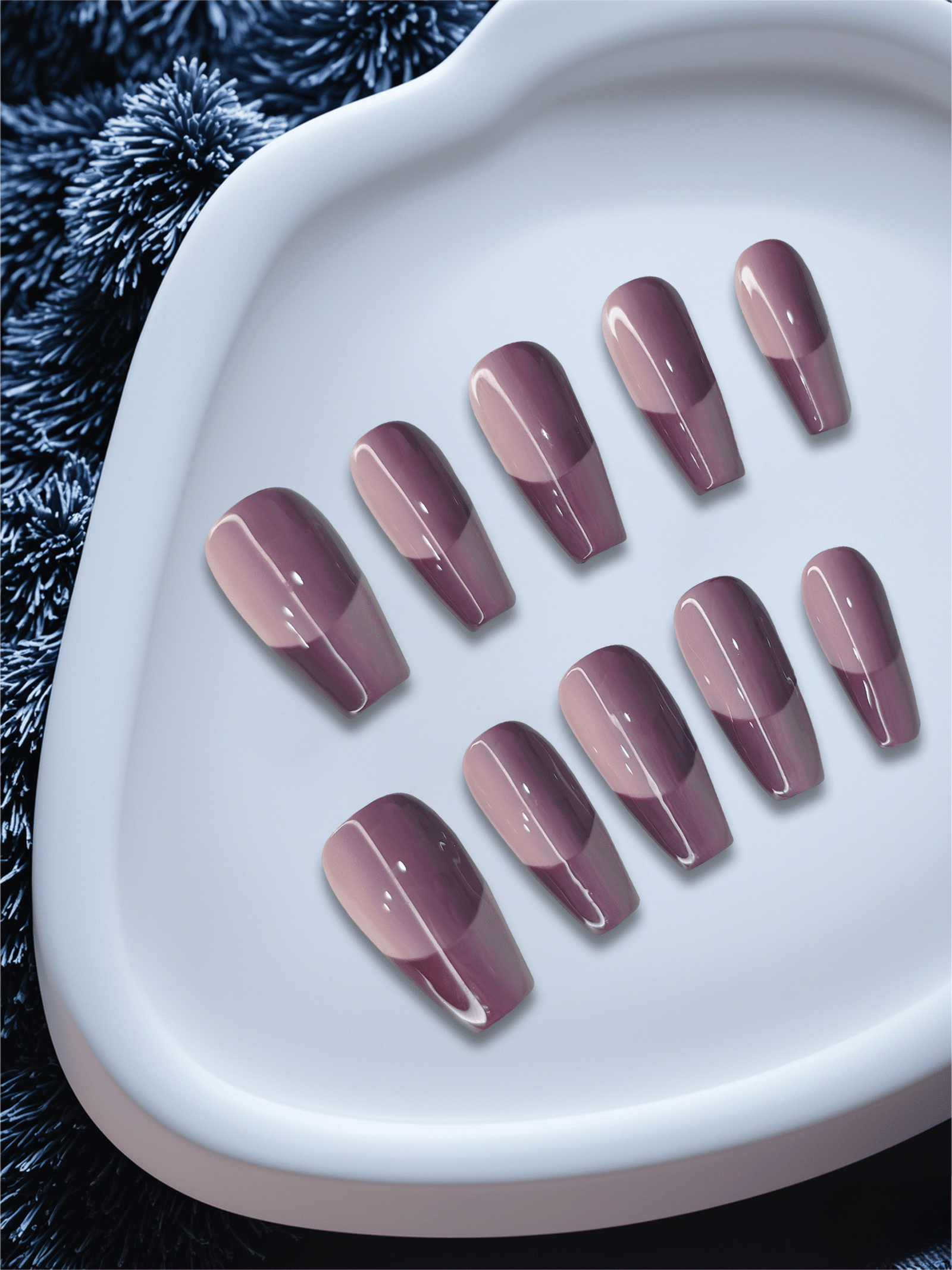 Nail design, elegant and stylish, suitable for all occasions