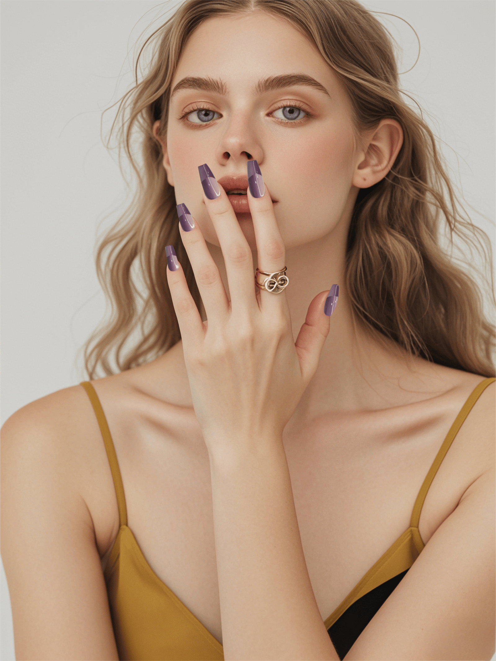 Nail design, elegant and stylish, suitable for all occasions